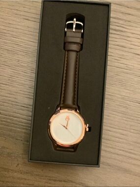 Lady’s Brown Leather Strap Watch with Rose Gold Case